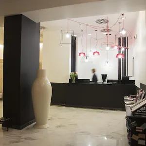 فندق Ih Puccini, ميلان