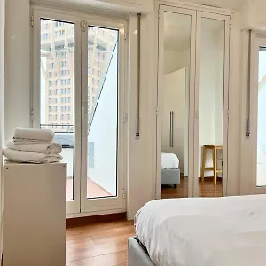 Apartamento Comecasa 2 Bedrooms 450mt From Duomo, Milán